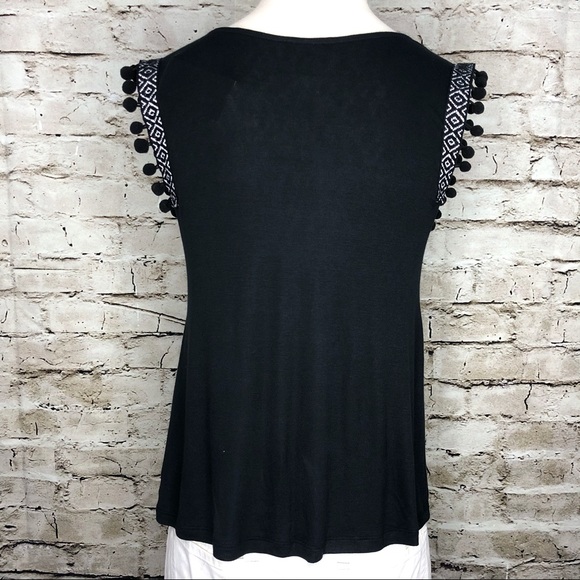 A NEW DAY * Top - Picture 5 of 8